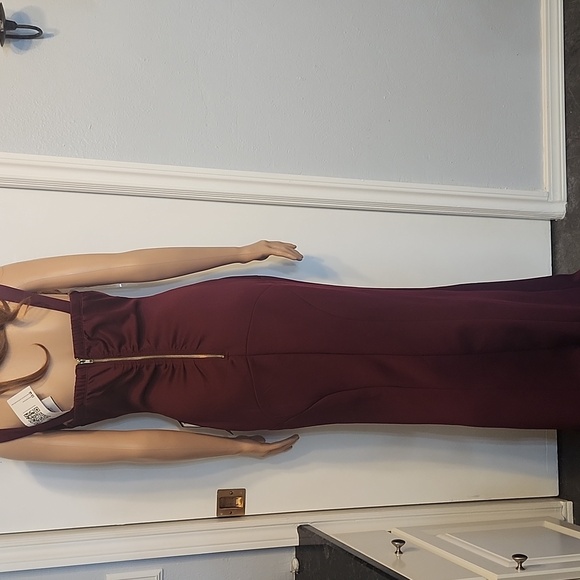 Formal dress - Picture 3 of 10